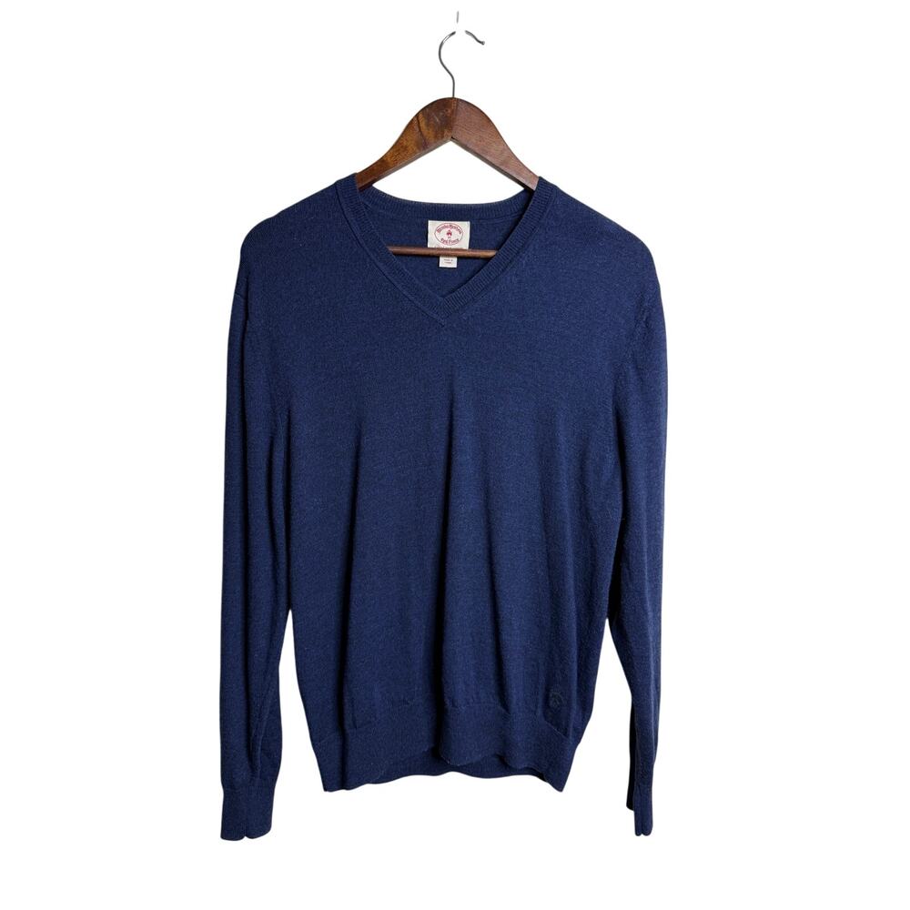 Brooks Brothers Red Fleece 100% Merino Wool V Neck Sweater size M